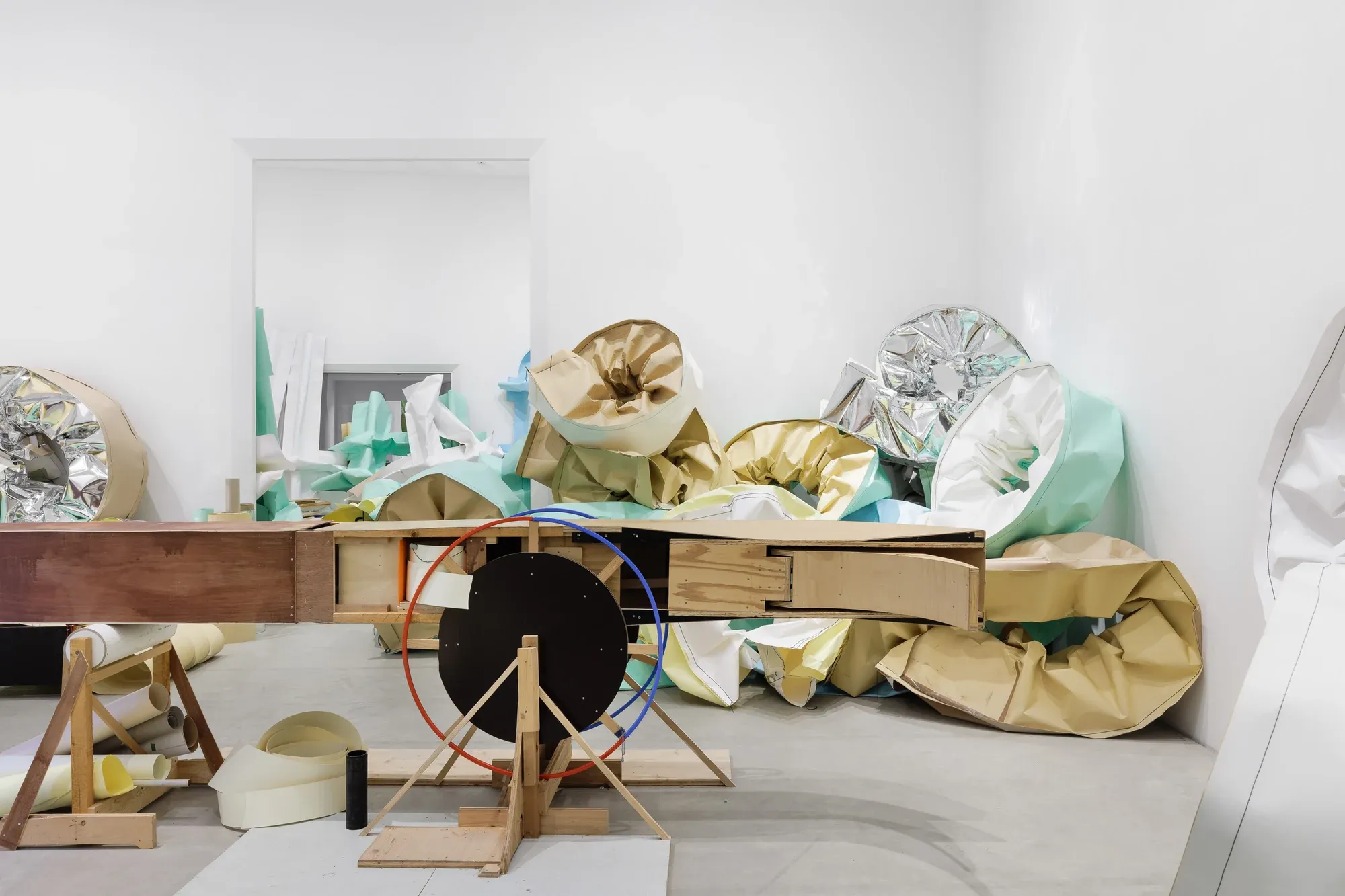 michael beutler, artist, an his work at z33