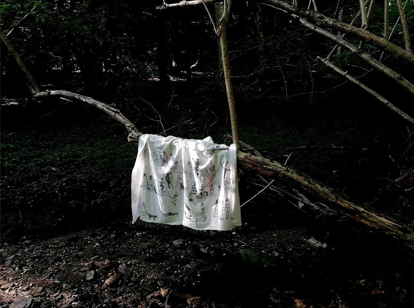 Julia Zöhrer works with textile drawing and installation to create symbolic, non-linear spaces shaped by memory, ritual, and fragile presence.