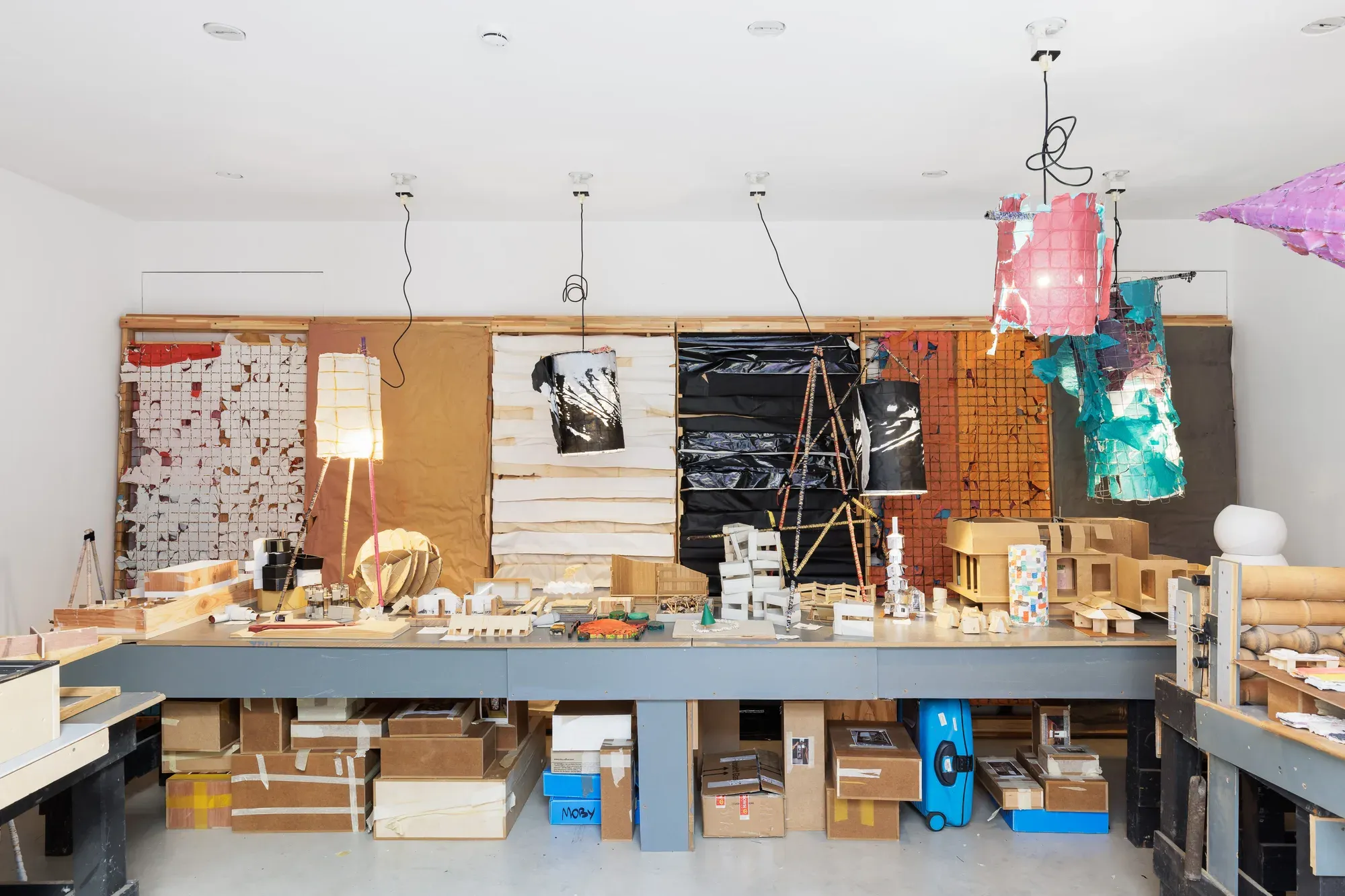 michael beutler, exhibiton Installation of the exhibition at Z33