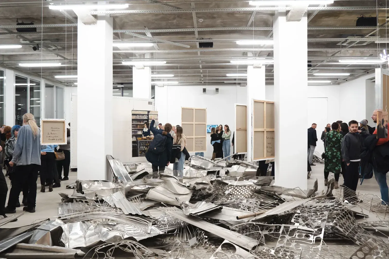 Paulina Olowska, Caroline Walker and Adéla Janská at Telegraph Gallery, Olomouc. A spatial exhibition on painting, labour and visibility.