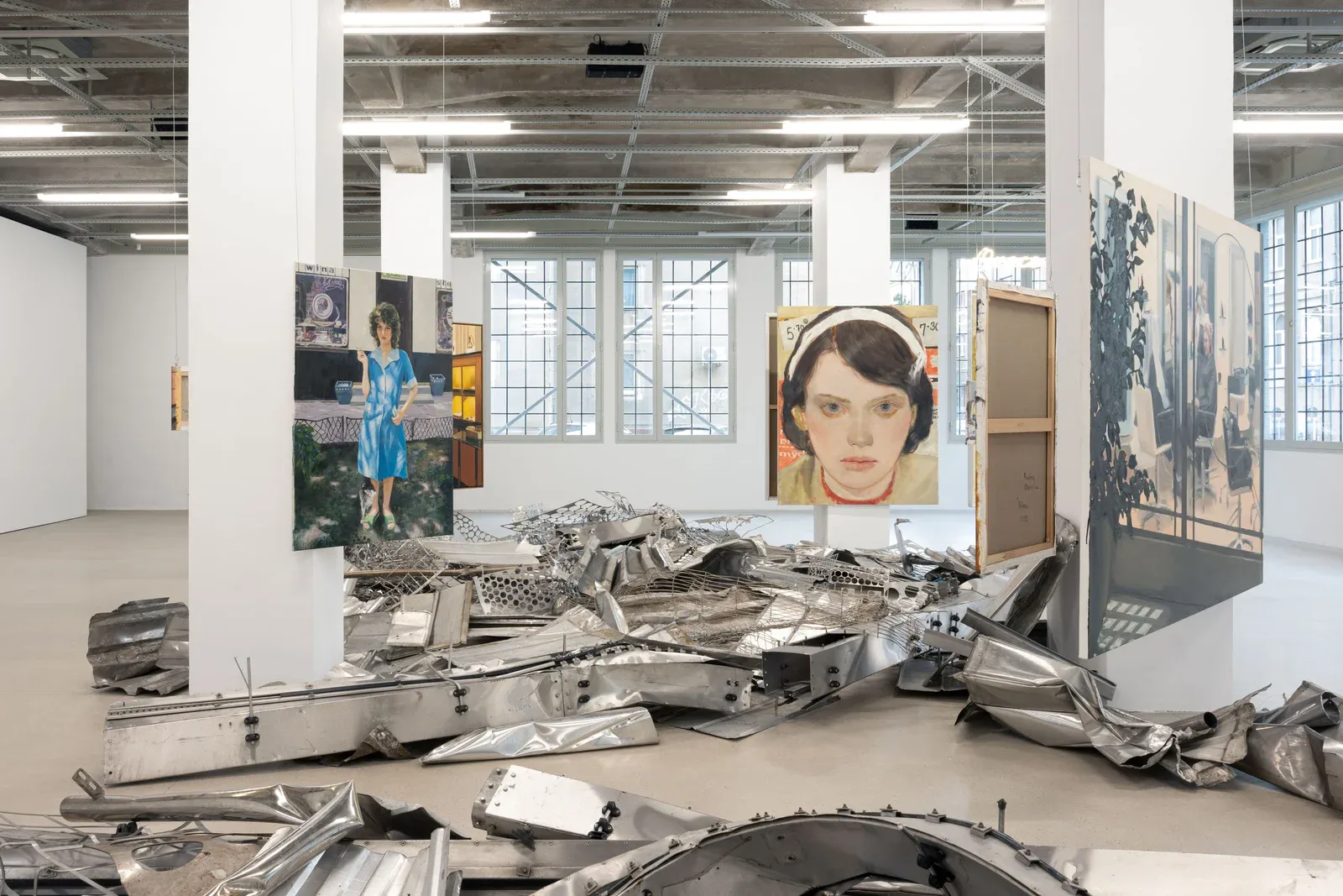 Paulina Olowska, Caroline Walker and Adéla Janská at Telegraph Gallery, Olomouc. A spatial exhibition on painting, labour and visibility - Curated by Mira Macík