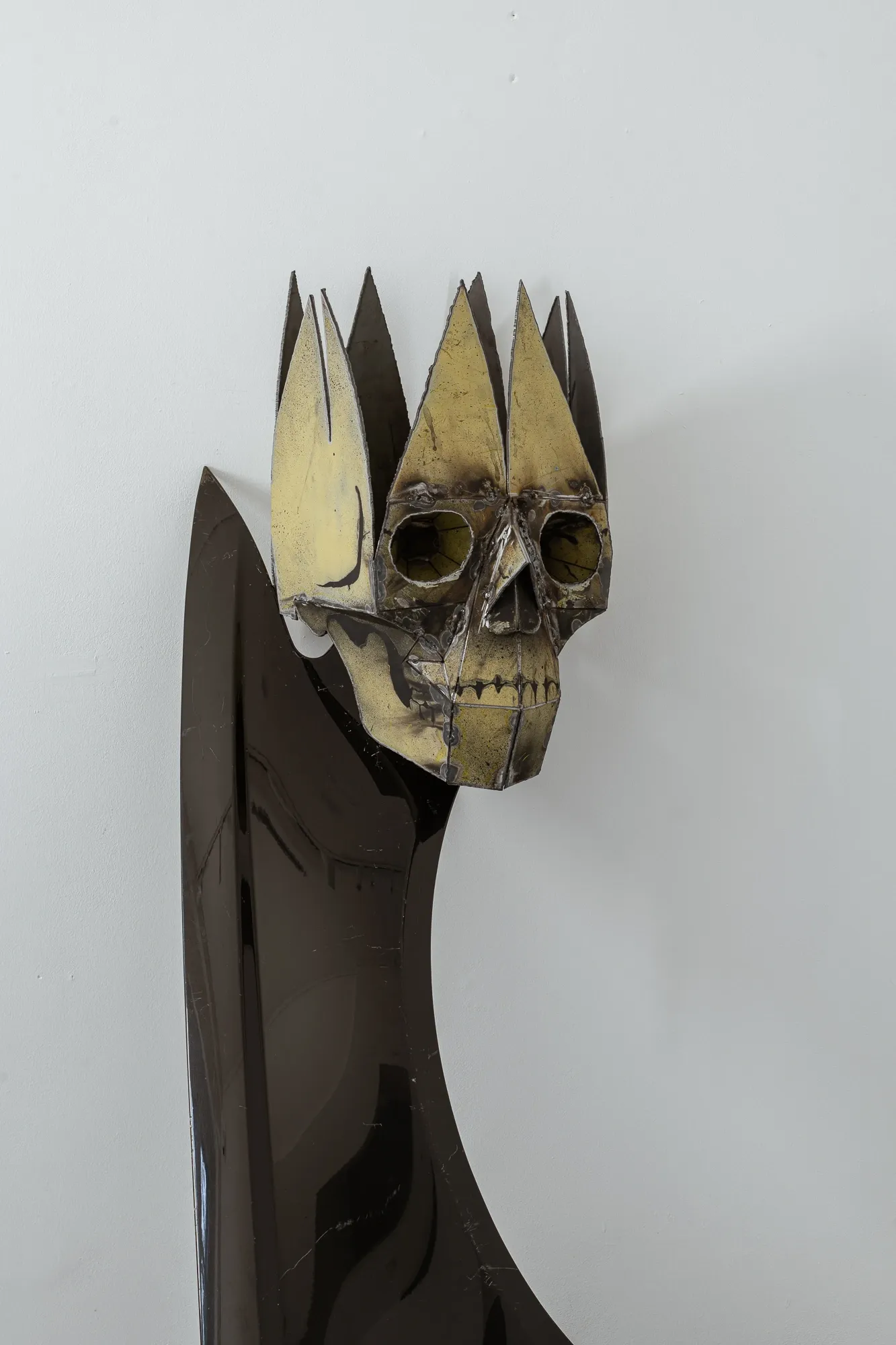 Liudvikas Kesminas, iron sculpture with skull