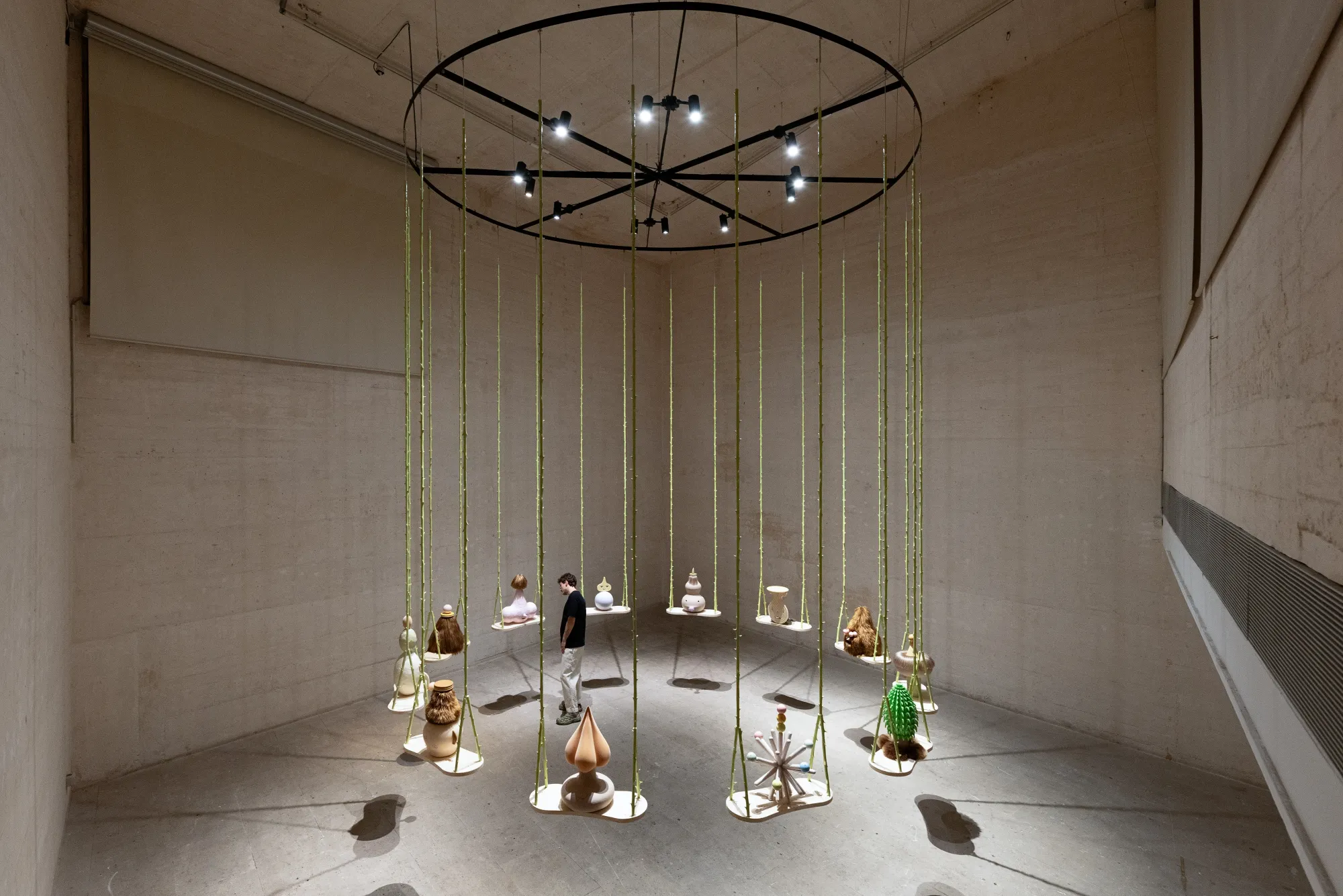 Grip Face, Utopía del Lodo y Sashimi de Bruma, large-scale installation with circular arrangement of suspended swing sculptures in Espai Cúbic, Miró Foundation Museum, Barcelona.