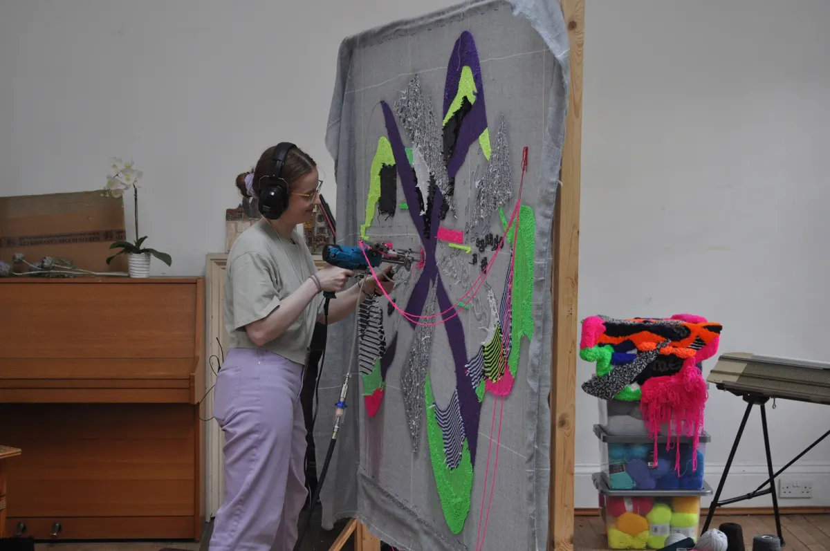molly kent promising artist with a documentary about there contemporary art practice