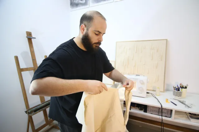 Can Threads Hold History Without Becoming Narrative? Avraam Hirodontis in Focus